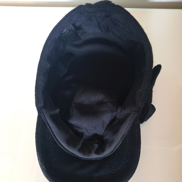 D&Y Black Bowed Cap 30%Wool 70%Poyester Elastic Back Fall Winter Woman - Picture 6 of 8